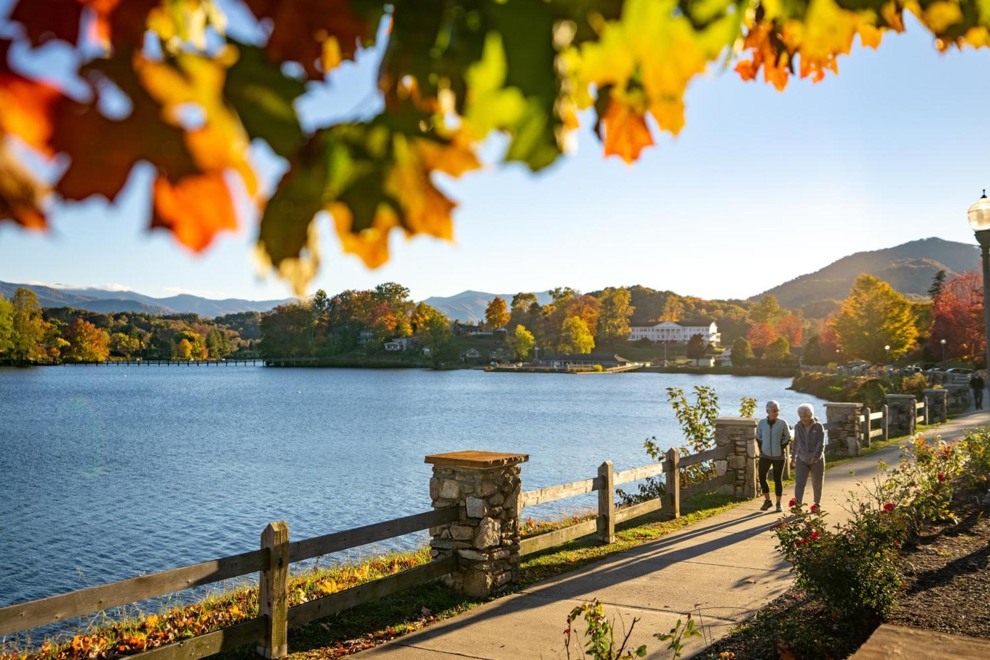 Lake Junaluska English Roses מראה חיצוני תמונה